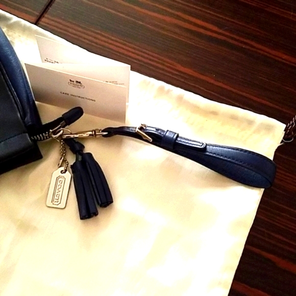 COACH WRISTLET LEATHER BAG - Picture 3 of 8